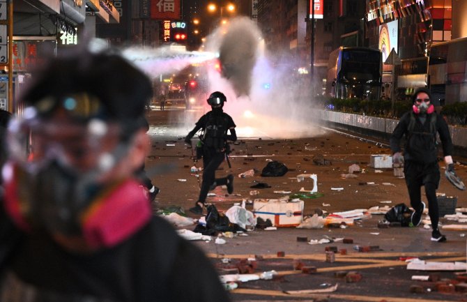 Još jedna osoba preminula tokom protesta u Hongkongu