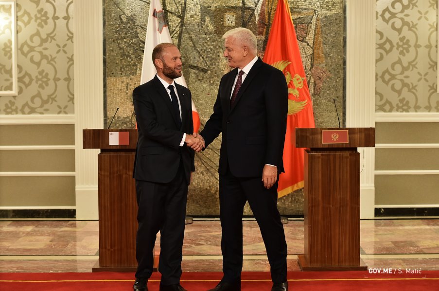 49084176887be51999d34o