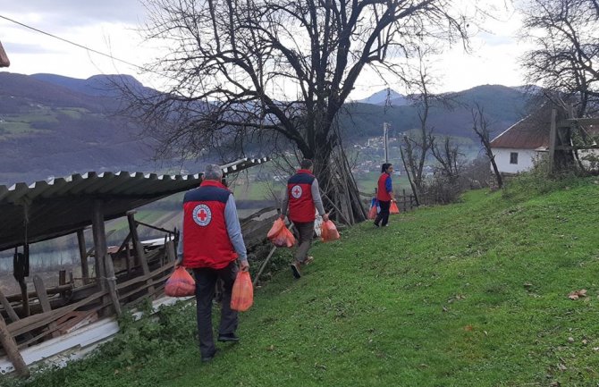 Bjelopoljki stigla pomoć od Crvenog krsta, dobrotvor iz Bara platio dug za struju
