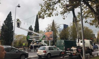 Počele pripreme za novogodišnje ukrašavanje Podgorice: Sijaće kao veliki evropski gradovi