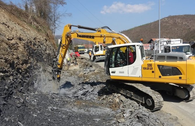 U subotu obustava saobraćaja na putu Bijelo Polje - Ribarevine, veći dio grada i bez vode 