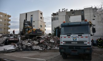  Počelo uklanjanje ostataka zgrada srušenih u zemljotresu u Draču