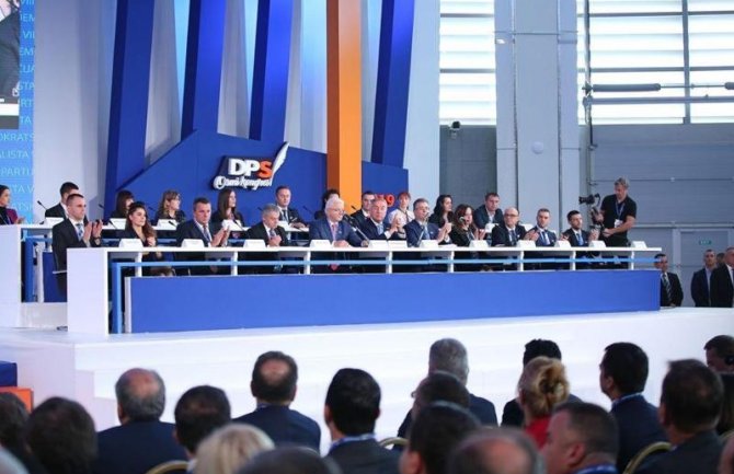 DPS zakazuje vanredni kongres, očekuju se 