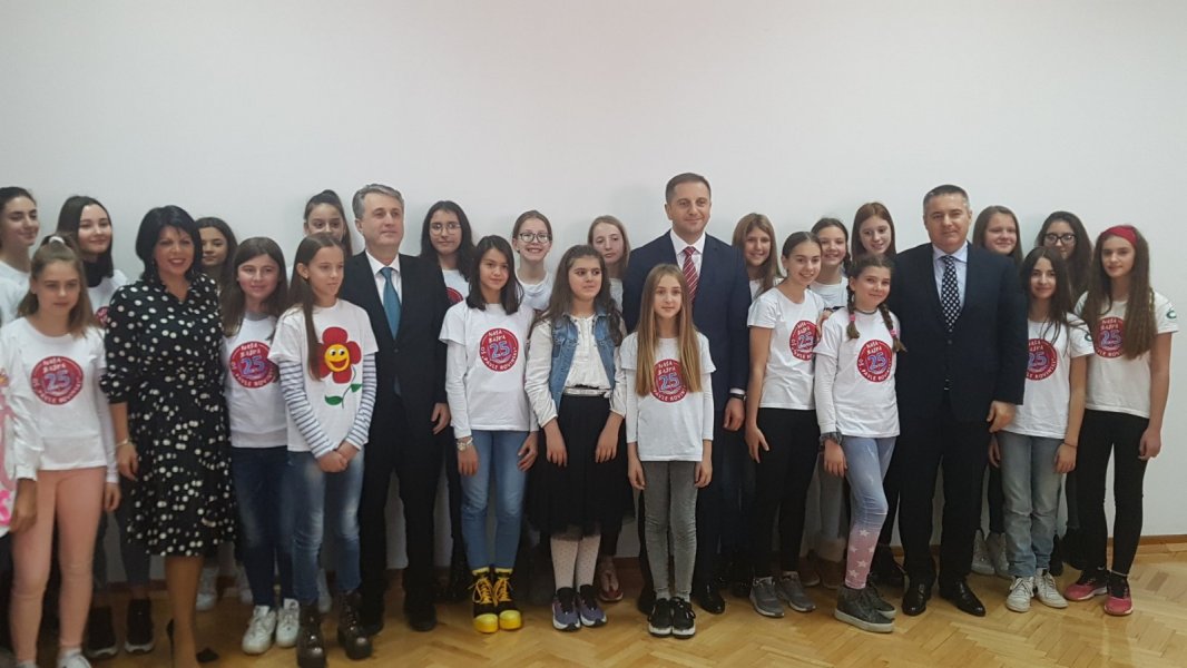 IMG54237973756807a297781ba91499667fV