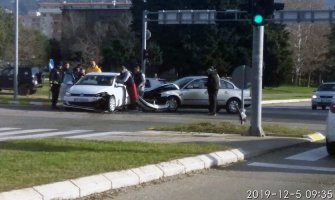 Bar: Saobraćajna nezgoda na raskrsnici