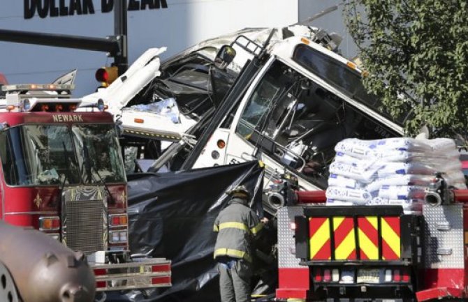 Nesreća u Meksiku: Najmanje 13 mrtvih, 28 povrijeđenih u udesu autobusa