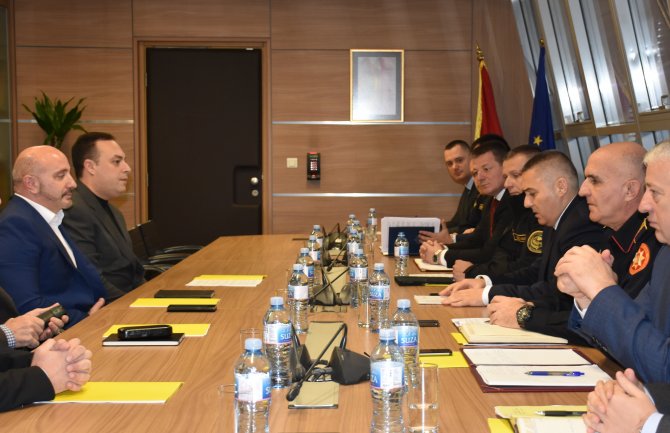 Službenici policije da prijavljuju kolege koji nijesu dostojni za policijski posao