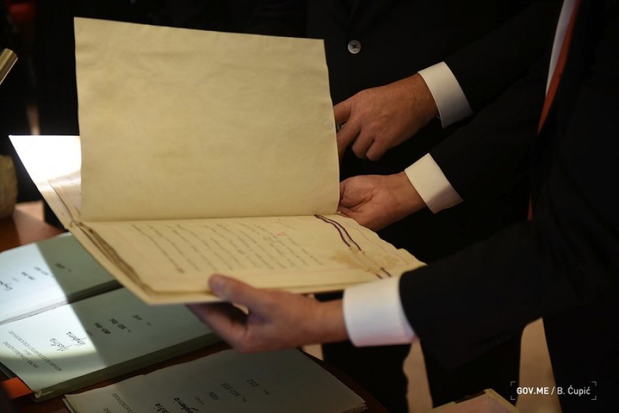 49217703922e36ebd7a80c