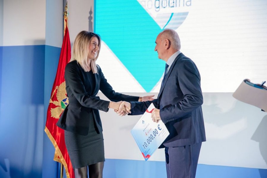 7977230010275638909153724016511883161894912o