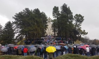 Joanikije: Ova iskušenja da prebrodimo okupljeni oko ćivota Svetog Vasilija