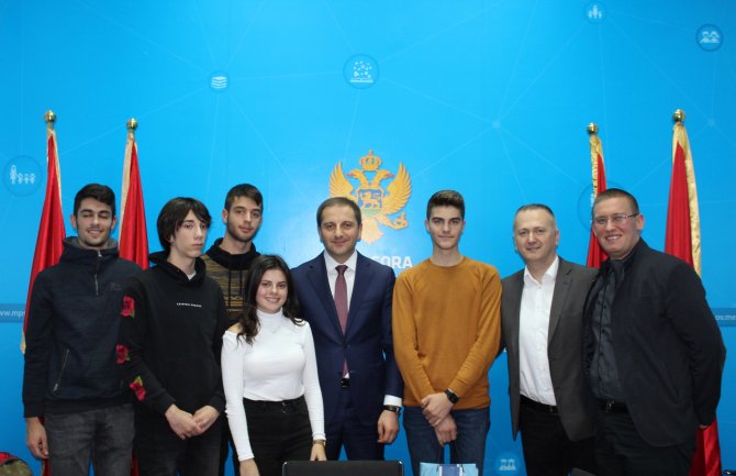 Šehović učenicima škole „Vaso Aligrudić“: Podižete ugled srednjeg stručnog obrazovanja