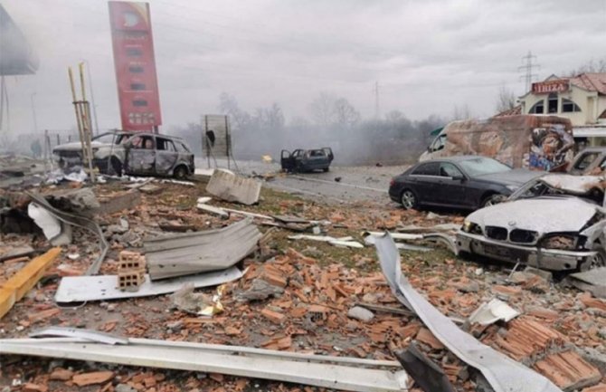 Eksplozija na benzinskoj stanici u Zvorniku: Jedna osoba poginula, više povrijeđenih(FOTO)(VIDEO)