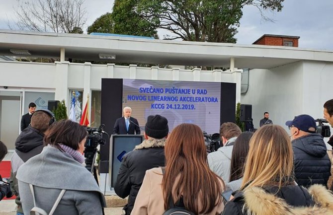 Marković pustio novi aparat za spoljašnje zračenje: Visok privredni rast omogućio izdašna ulaganja u zdravstvo