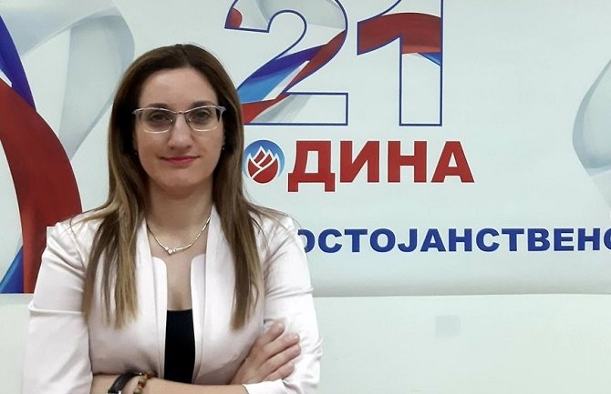 Ako se nastavi ovako, neće imati ko da nas liječi a našu djecu ko da uči