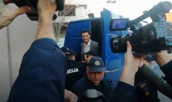 Poslanicima zadržavanje do 72 sata, od danas štrajkuju glađu 