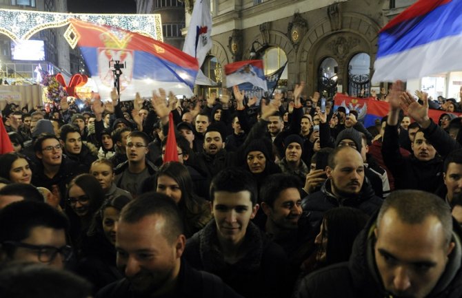 MVP najoštrije osudilo vandalske činove ispred prostorija ambasada CG