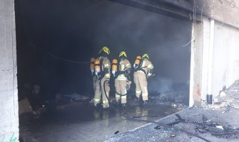 Gorjela garaža u škaljarskom stambenom kompleksu