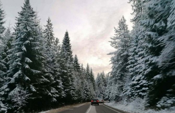 Promjenljivo oblačno sa sunčanim intervalima