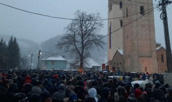 Mirne litije uoči Badnjeg dana u više crnogorskih gradova