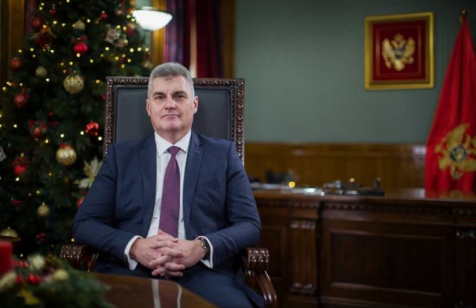 Praznični dani da budu podsticaj za zajedničku budućnost