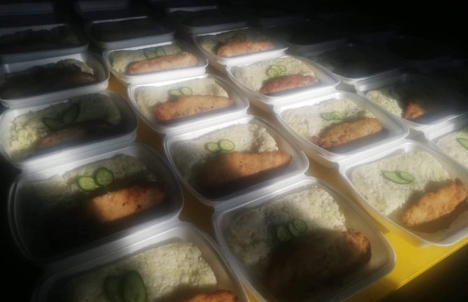 U duhu praznika: Božićni ručak za 60 ugorženih porodica