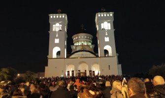 U više gradova nastavljene litije