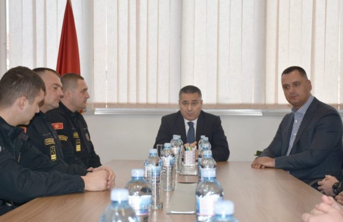 Veljović: Naša je obaveza da čuvamo građane ali i zašititimo pripadnike službe