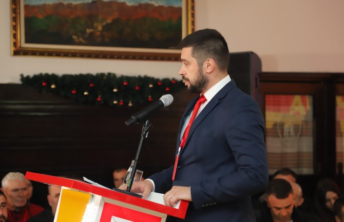 Kolić: Putujte, DPS-ovci, i ne brinite za manastire, džamije i katedrale