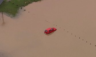 Australija dočekala kišu, zbog nastalih poplava zatvoreni neki od glavnih puteva (VIDEO)