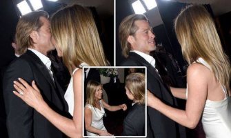 Ponovni susret Bred Pita i Dženifer Aniston pred kamerama (FOTO)(VIDEO)