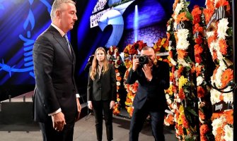 Đukanović položio vijenac u znak sjećanja na žrtve holokausta