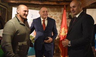 Mladen Rakčević rukomet zamijenio proizvodnjom vina(FOTO)