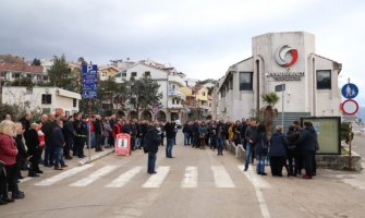 Četrdeset dana od ubistva policajca: Herceg Novi odao poštu Lekoviću