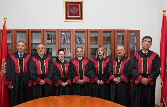 Ustavni sud nije izabrao predsjednika