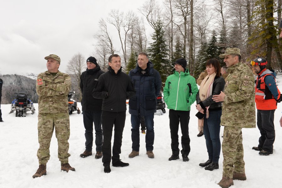 4945937242748e918bf65o