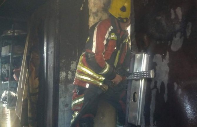 Podgorica: Požar u stambenom objektu, pričinjena znatna materijalna šeteta