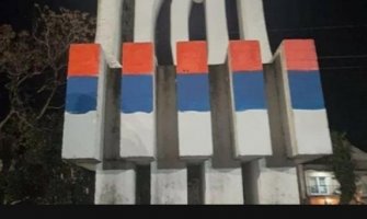 Prefarban spomenik palim borcima Zete