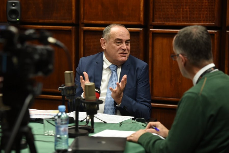 IMGca8b1c27dd2e58d8a41fe6936630a4c8V