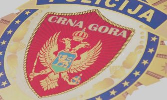 Lažna vijest da je Joanikije zadržan na granici