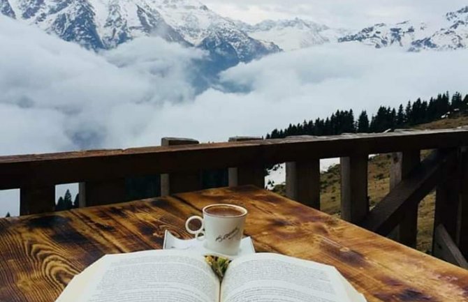 Jak olujni vjetar, do 10 stepeni