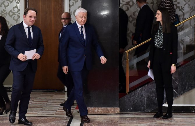 Vlada spremna da odloži primjenu Zakona o slobodi vjeroispovijesti?