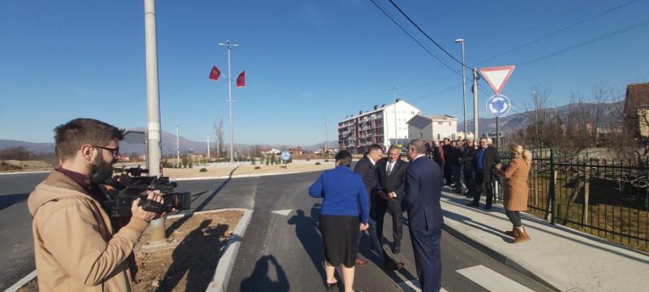 8670372656071520452913080673405807886336o