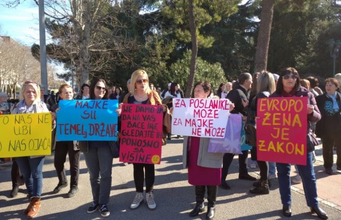 Majke neće odustati od okupljanja: Ljudski je pogriješiti, još više tu grešku ispraviti