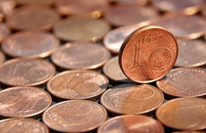 Strah od kazne natjerao trgovce da trebuju cent i dva, građani često opraštaju sitni kusur