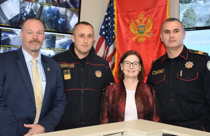 Savremena IT oprema za graničnu policiju od ambasade SAD(FOTO)