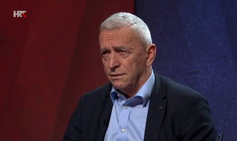 Popović: Manastir Ostrog liči na buvljak, Amfilohije sticajem čudnih okolnosti postao sveštenik