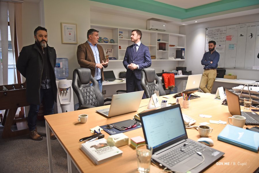 49587625207db620009aco