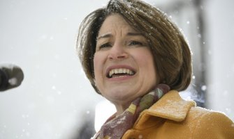 Klobučar odustala od predsjedničke trke u SAD, podržaće Bajdena