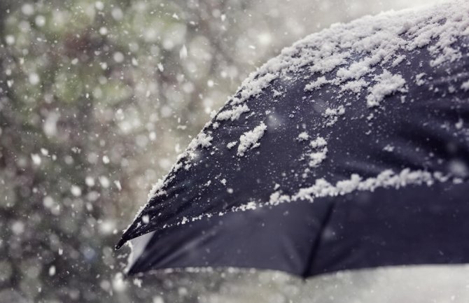 Slaba kiša, na sjeveru povremeno susnježica i snijeg