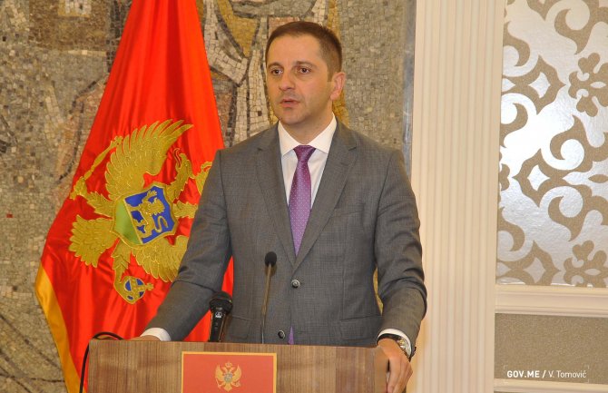 Šehović: Jedan od roditelja ima pravo na plaćeno odsustvo, interes djece apsolutni prioritet